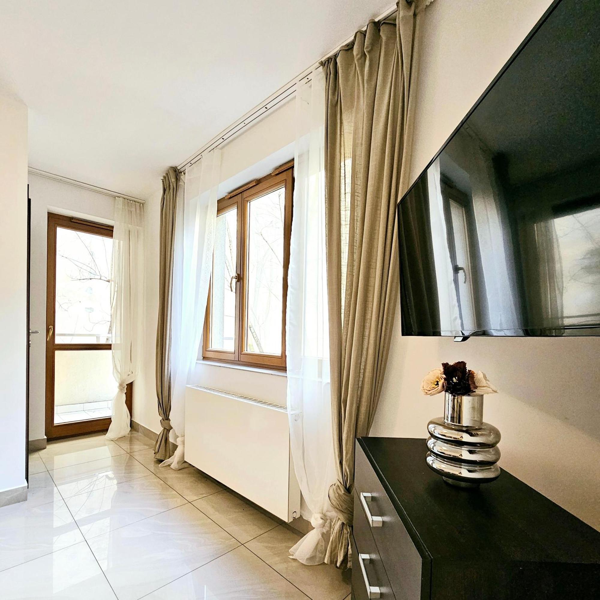 شقة Apartament Quiet كراكوفيا الغرفة الصورة